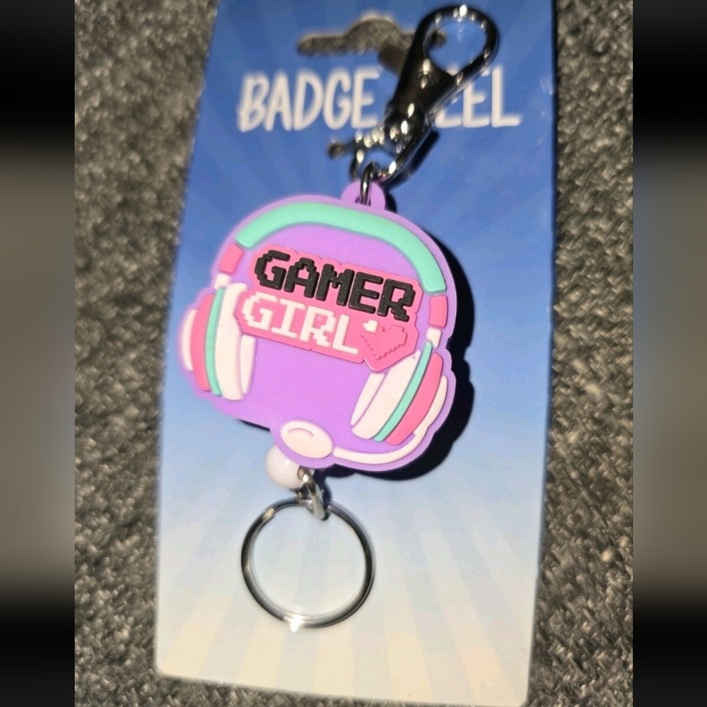 Gamer Girl Keychain Bag Clip Luggage Reel unique purse accessory New